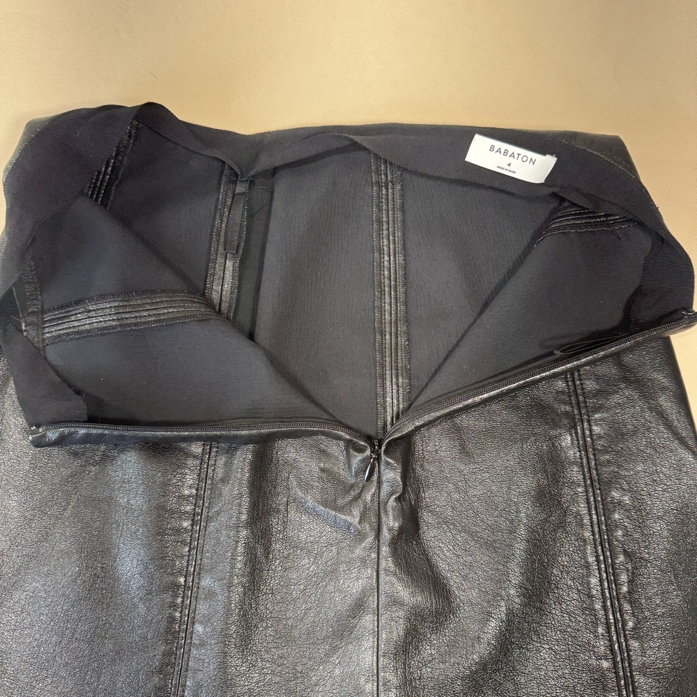Babaton Aritzia Black Vegan Leather Panel Mini Skirt Size 4 A-Line Edgy Chic - Picture 8 of 12